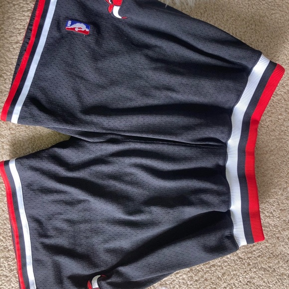 - Mitchell & Ness Chicago Bulls Athletic Shorts - Picture 1 of 5